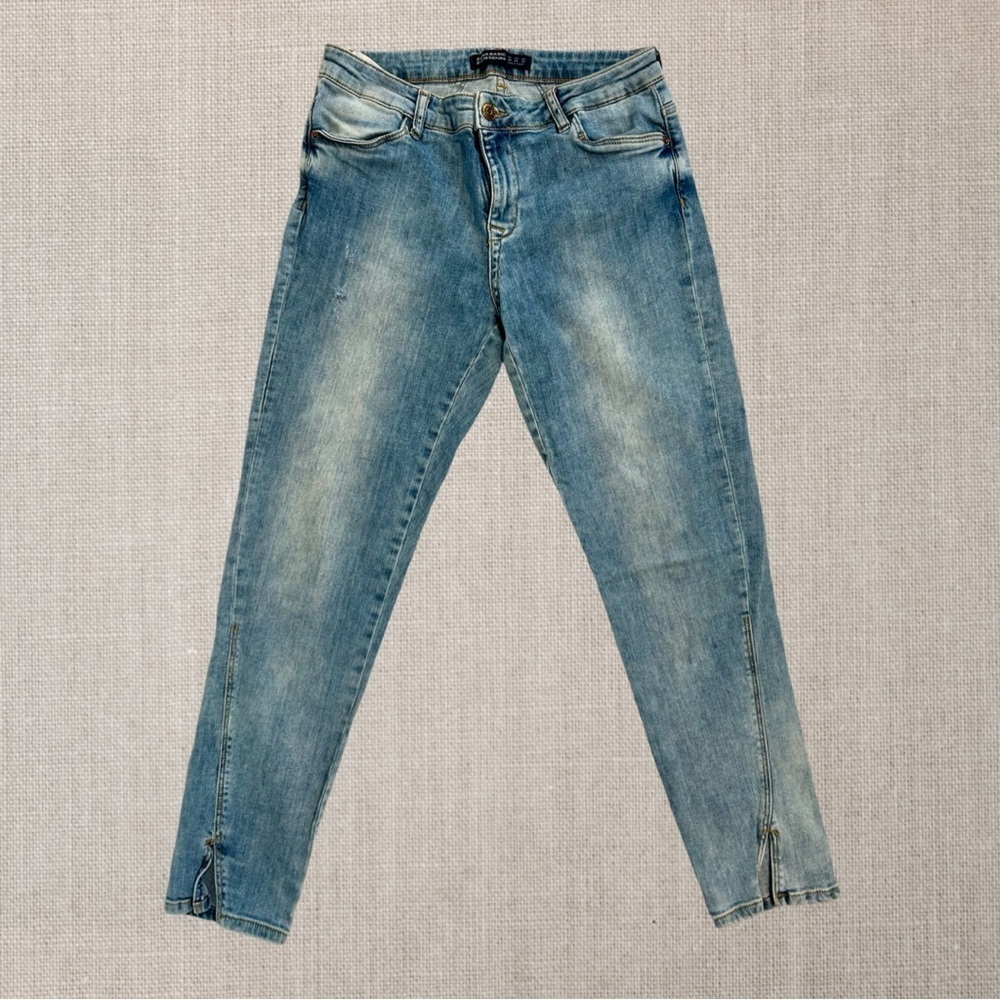 Zara Basic Denim Lightwash Ankle Capri Cropped Jeans